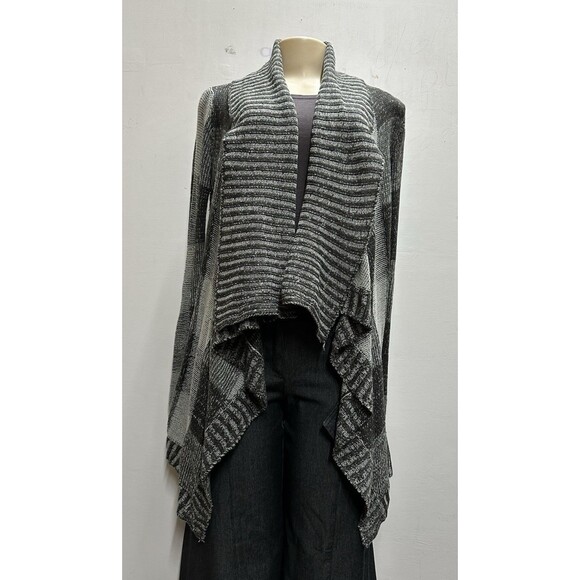 Majora Women size small grays acrylic  assymetrical cardigan open sweater - Picture 2 of 13